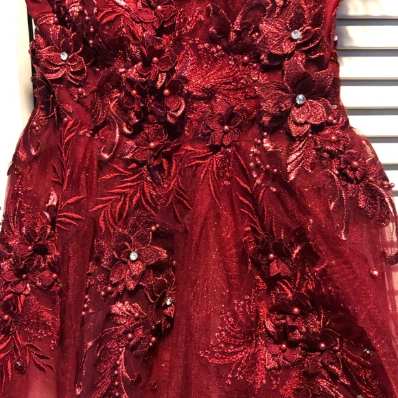 Gorgeous ruby red/burgundy gown. - Picture 2 of 6